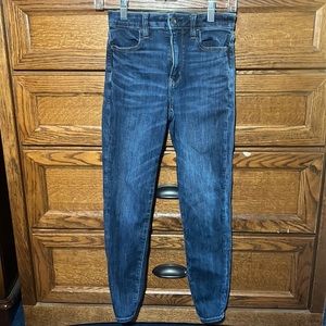 American Eagles Super Hi-Rise Jeans